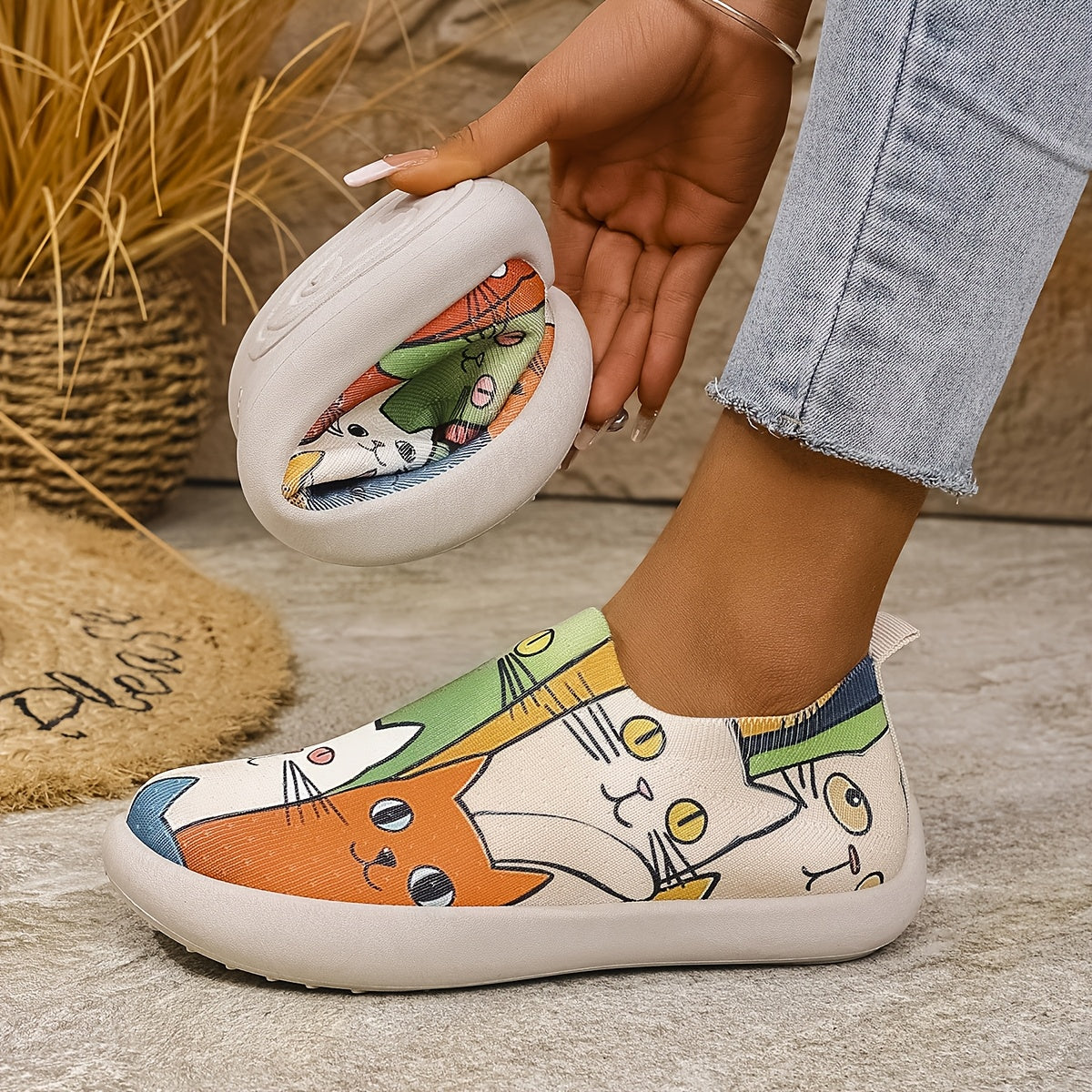 Affordable Women's casual sneakers, white color, stylish Women's sports shoes, summer wide-width slip-on Shoes, cute travel gift, suitable for beach leisure and vacation black Sneakers