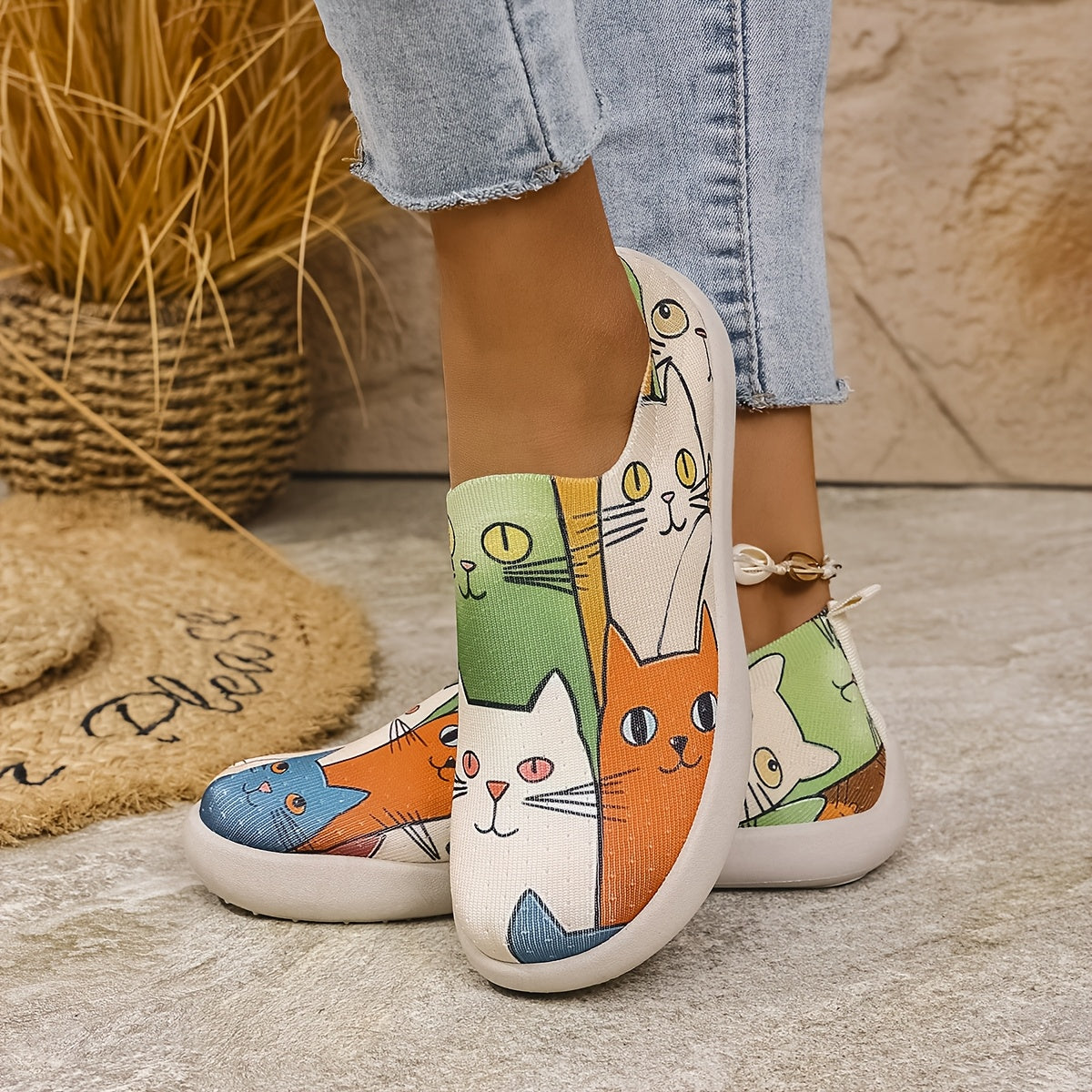 Affordable Women's casual sneakers, white color, stylish Women's sports shoes, summer wide-width slip-on Shoes, cute travel gift, suitable for beach leisure and vacation black Sneakers