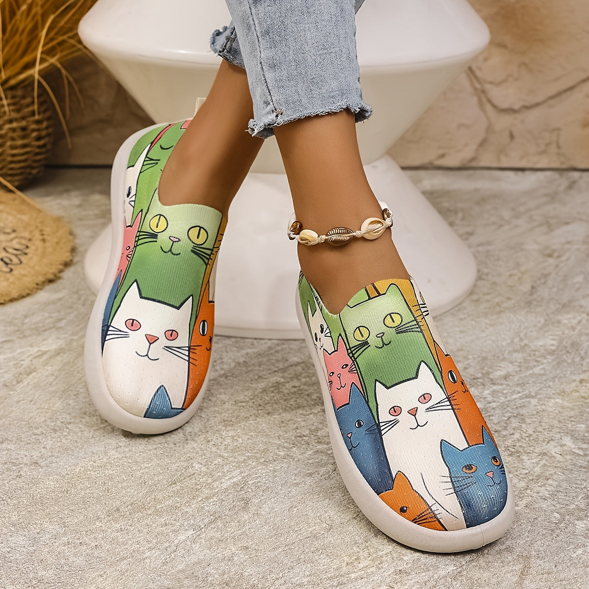 Affordable Women's casual sneakers, white color, stylish Women's sports shoes, summer wide-width slip-on Shoes, cute travel gift, suitable for beach leisure and vacation black Sneakers
